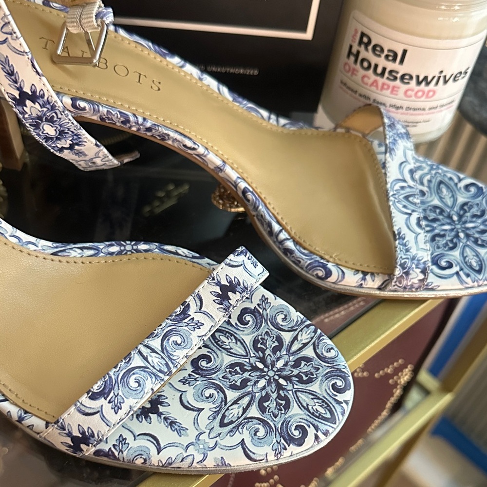 Talbots Indigo Patterned Pumps - image 5